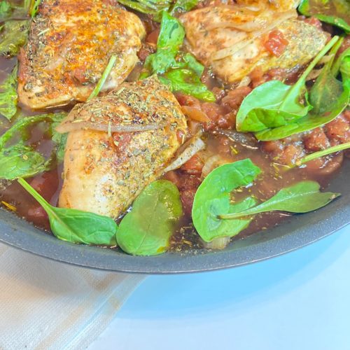 a pan of balsamic chicken breasts ready to serve