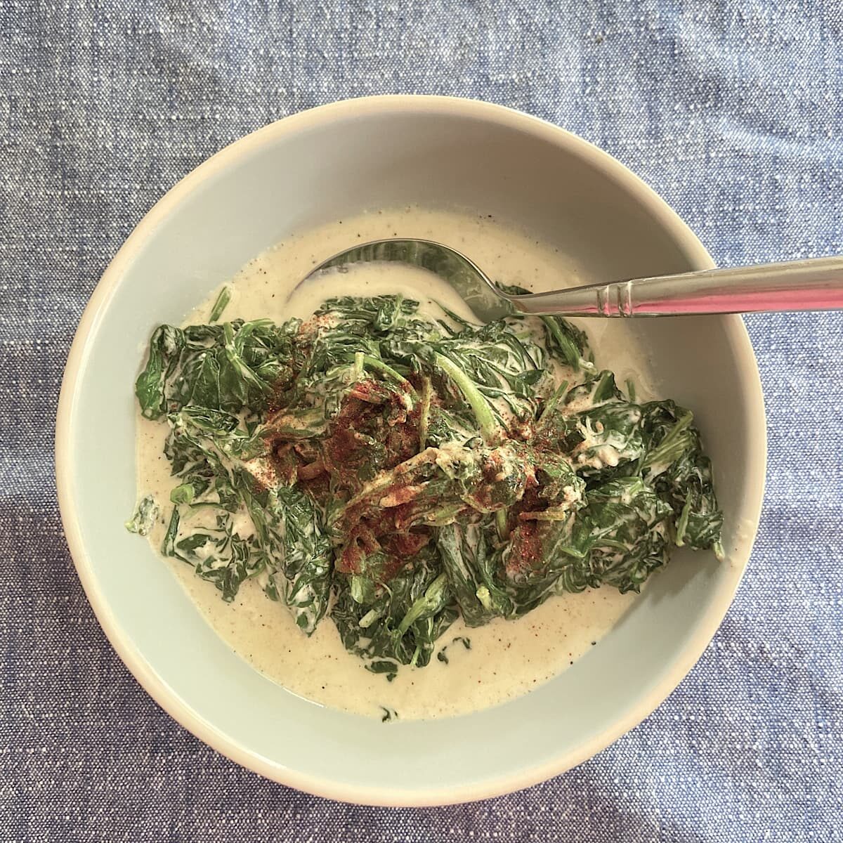 easy creamed spinach in bowl