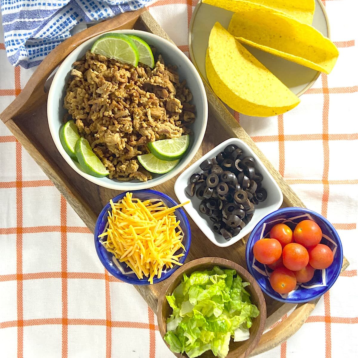 Ground turkey taco meat and toppings