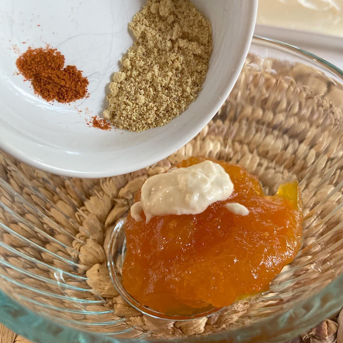 picture of apricot spread, horseradish and spices in bowl